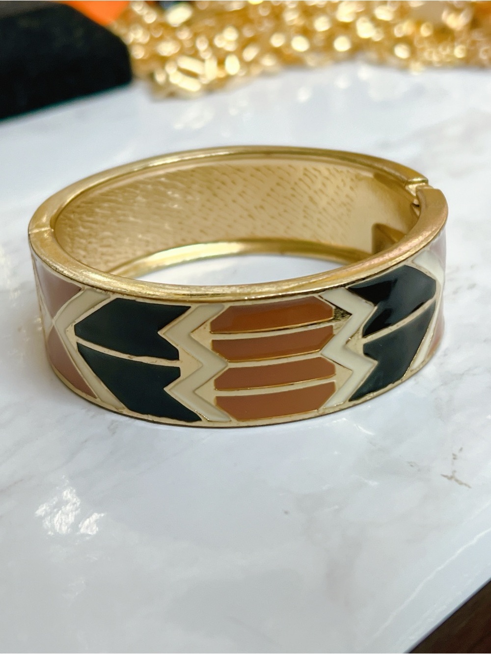 Enamel gold bangle bracelet ivory brown black hinge tension cuff about 7” M
